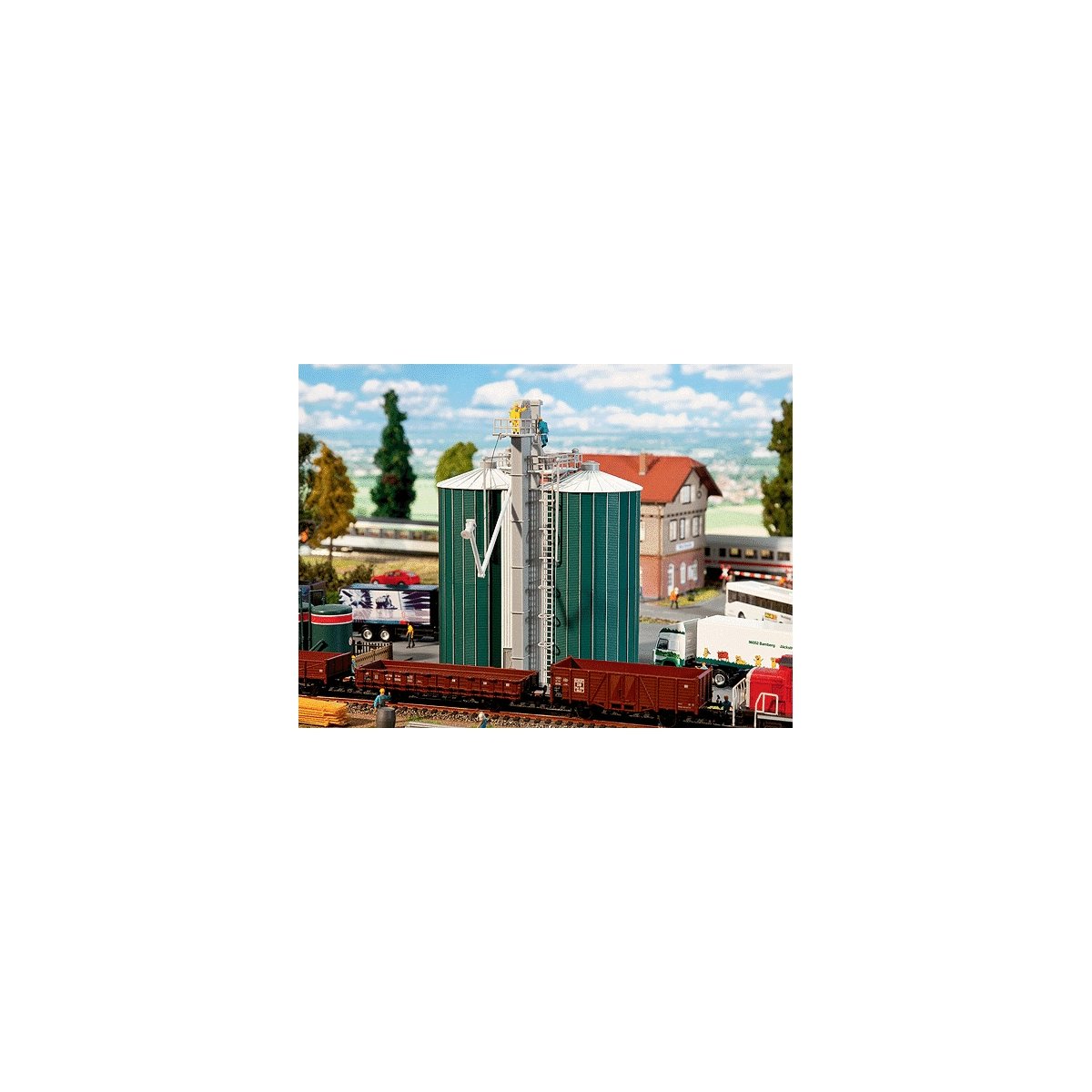 Double Silo w/Elevator -- Kit - 5-7/8 x 5-1/8 x 7-7/8′ 15 x 13 x 20cm, HO, Faller Gmbh 120260