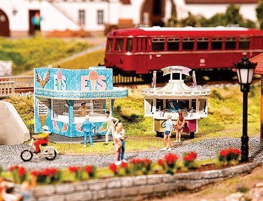 Ice Cream & Pancake Booths -- Kit, HO, Faller Gmbh 140442