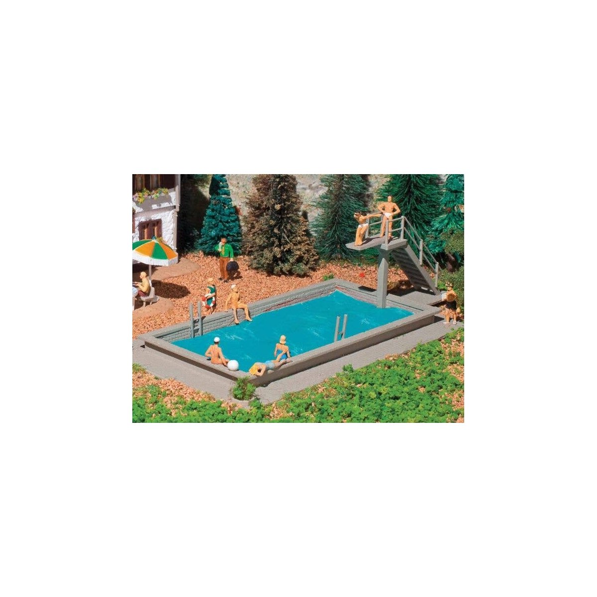 Swimming Pool -- Kit - 6-11/16 x 3-1/8 x 1-3/4′ 17 x 8 x 4.5cm, HO, Vollmer Gmbh 43809