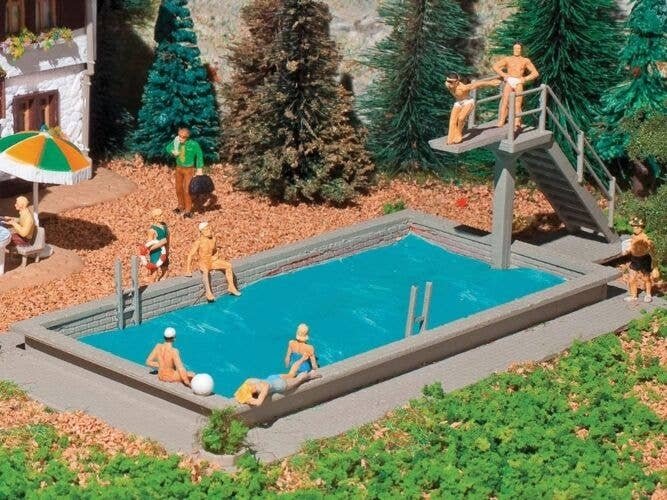 Swimming Pool -- Kit - 6-11/16 x 3-1/8 x 1-3/4′ 17 x 8 x 4.5cm, HO, Vollmer Gmbh 43809