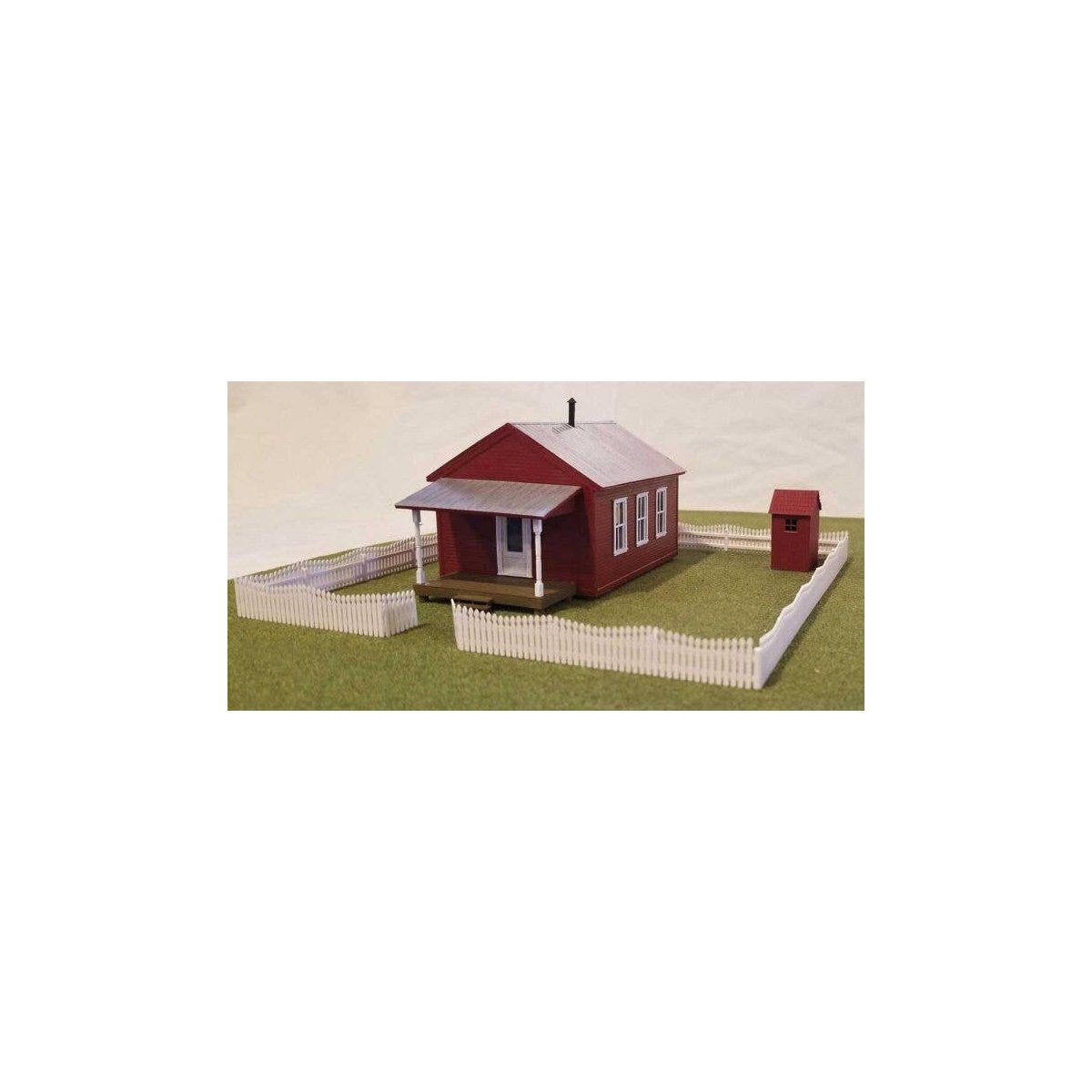 One-Room Schoolhouse - Kit -- Includes Fence & Outhouse - 2-3/4 x 4-1/2′ 7 x 11.4cm, HO, Tichy Train Group 7021