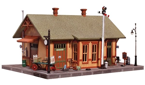Woodland Station - Landmark Structures(R) -- Kit - 4-1/32 x 2-15/16′ 10.2 x 7.46cm, N, Woodland Scenics 5207