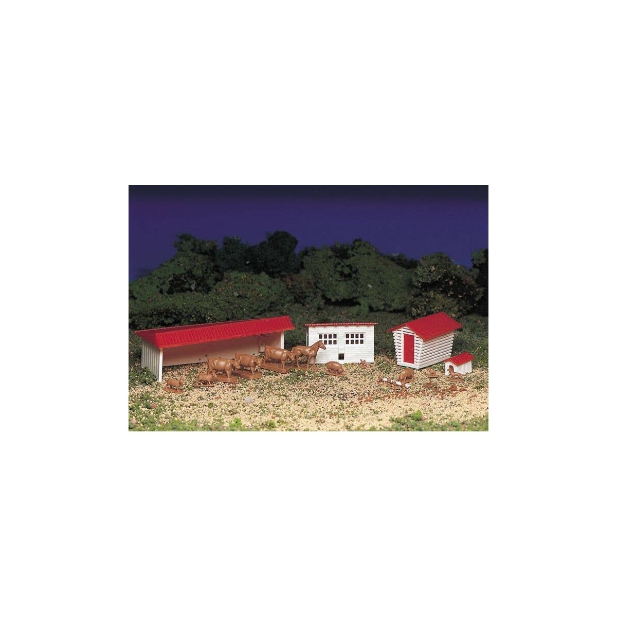 Plasticville Classic Kit - Farm Buildings w/Animals, HO, Bachmann Industries 45152