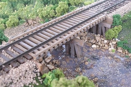 Cheat Run Trestle - Standard Gauge -- Approximate Scale Size: 13 x 27′ 4 x 8.2m, HO, B.T.S. 27142