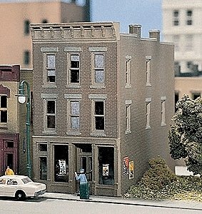 Bruce`s Bakery - Woodland Scenics DPM Landmark Structures(R) -- Kit - 1-3/4 x 3` 4.3 , N, Design Preservation Models 50100