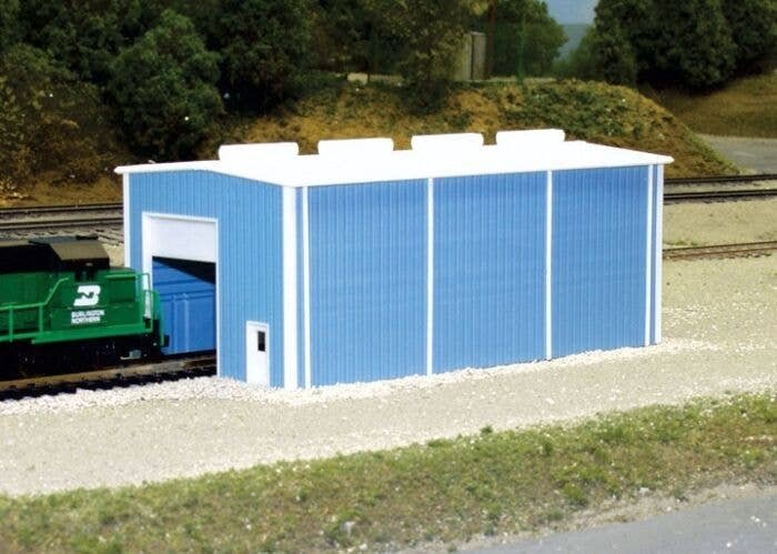 Small Engine House -- Scale 30 x 60′ 9.1 x 18.3m (blue), N, Pikestuff 8002
