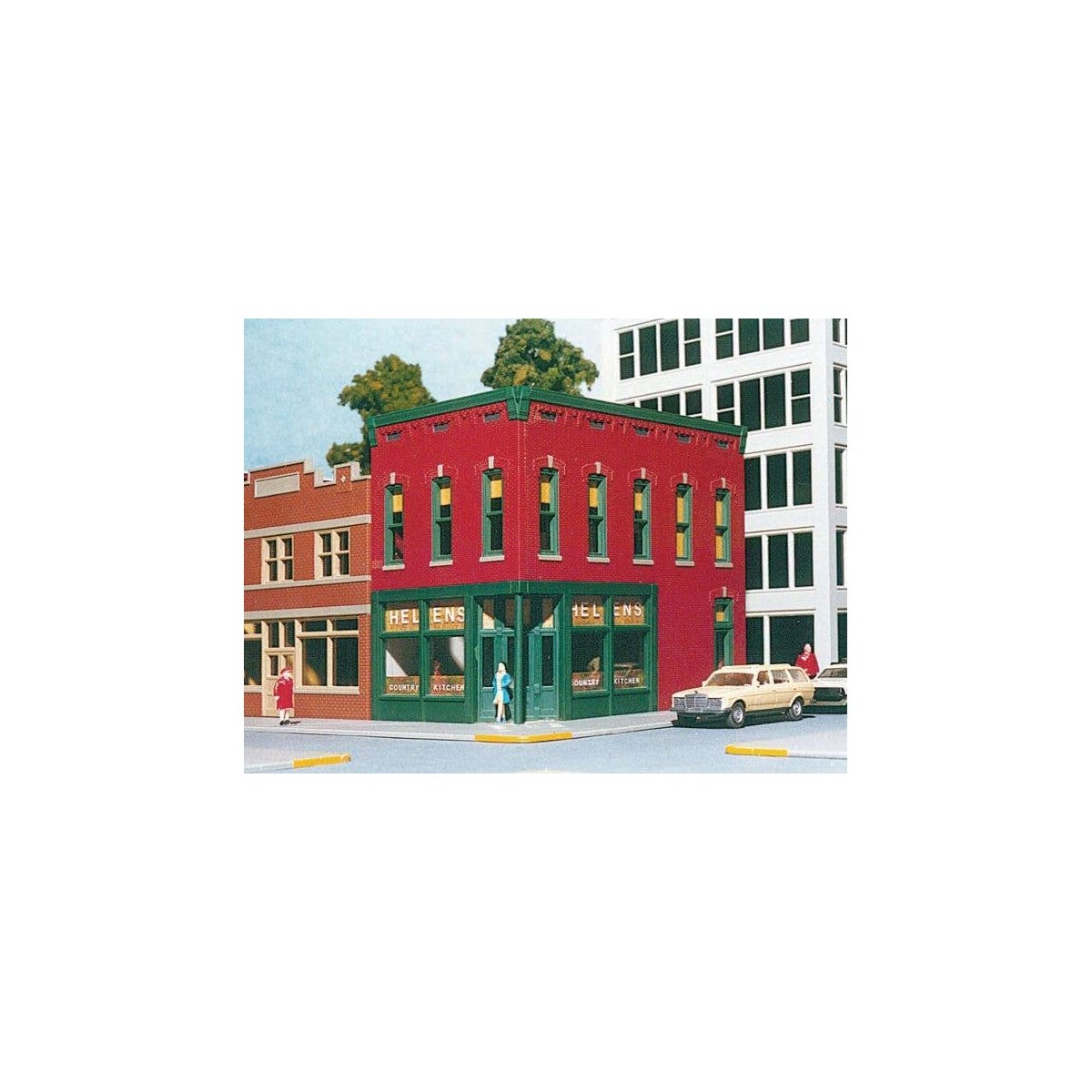 Helen`s Country Kitchen -- Kit - 2-3/4 x 5` 7 x 12.8cm, HO, Smalltown USA 6012