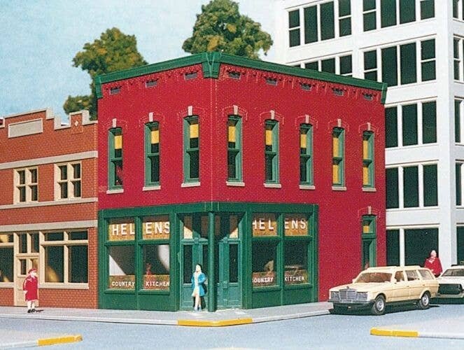 Helen`s Country Kitchen -- Kit - 2-3/4 x 5` 7 x 12.8cm, HO, Smalltown USA 6012