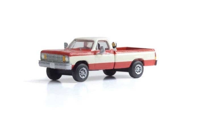 Truck - Modern Era Vehicles -- Red, White, HO, Woodland Scenics 5371