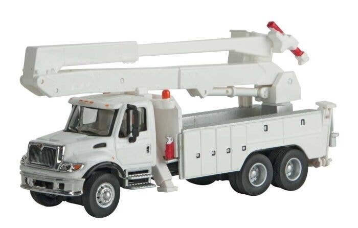 International(R) 7600 Utility Truck with Bucket Lift - Assembled -- White (Includes Utility, HO, Walthers SceneMaster 11754