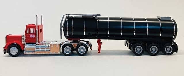 Kenworth W-900 Tractor w/Asphalt Trailer - Assembled -- Red, Black, HO, Herpa Models 6611