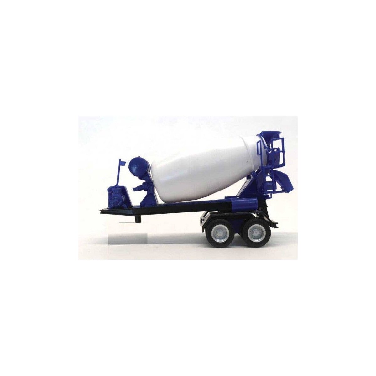 Two-Axle Cement Trailer - Assembled -- Various Standard Colors, HO, Herpa Models 5492