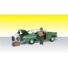 AutoScenes(TM) -- Lubeners Loading their Luggage, N, Woodland Scenics 5326