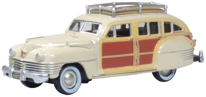1942 Chrysler Town and Country Station Wagon - Assembled -- Catalina Tan, Brown, HO, Oxford Diecast 87CB42003