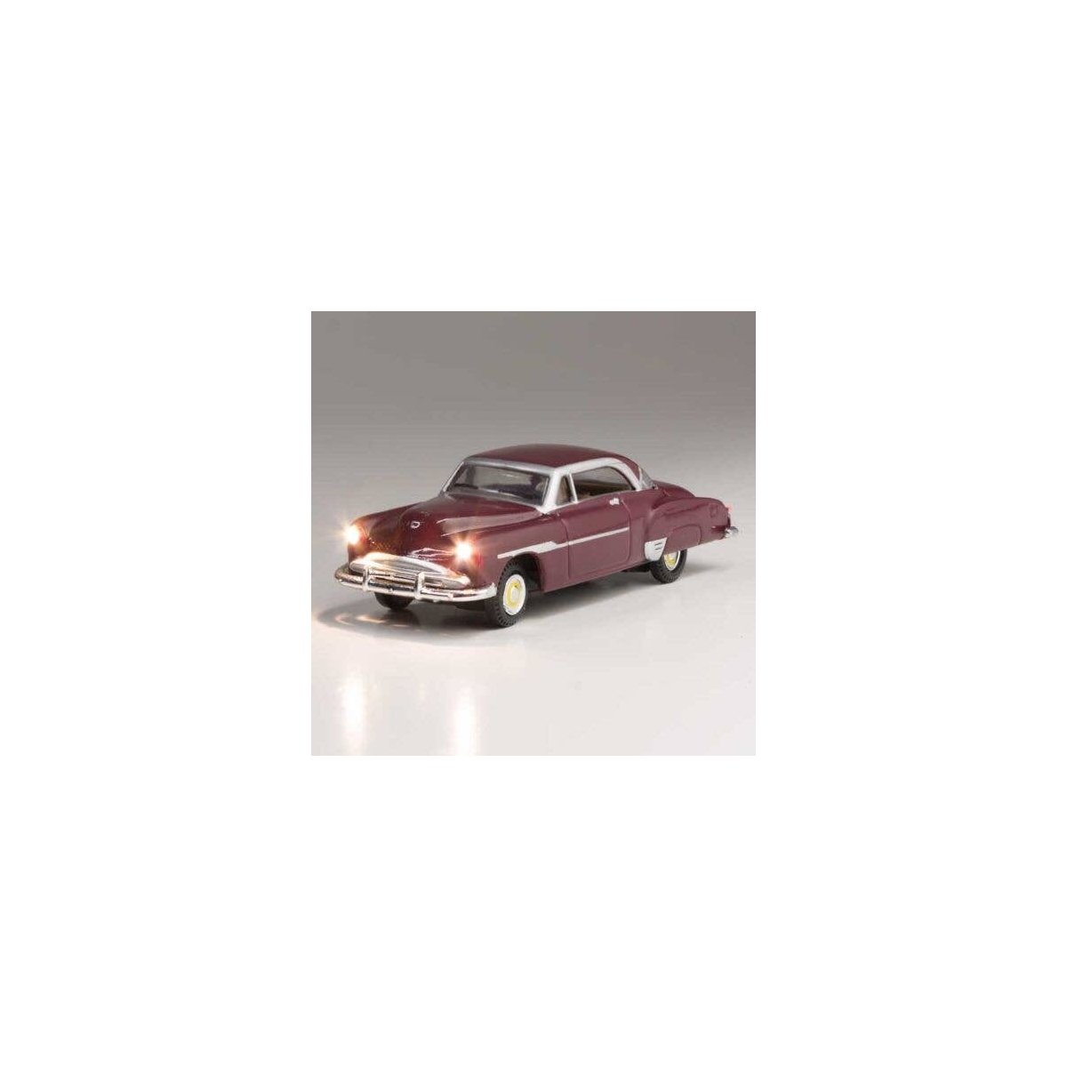 Just Plug(R) Lighted Vehicle -- Downtown Drive - Sedan (maroon), HO, Woodland Scenics 5601