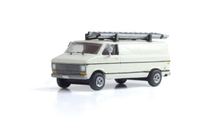 Modern Era Vehicles -- Work Van (white), HO, Woodland Scenics 5366
