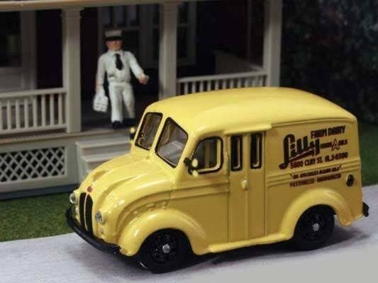Divco Milk Delivery Truck w/Milkman Figure - Assembled -- Lilly Farm Dairy (ye, HO, William Tell International Inc AHM87010