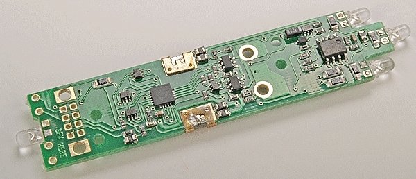 Plug N′ Play Decoder w/SoundBug(TM) Socket -- For Kato SD40-2, HO, Digitrax DH165K1A