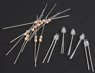 Yeloglo White LEDs pkg(5) -- 3mm, All Scales, Miniatronics Corp. 1231005