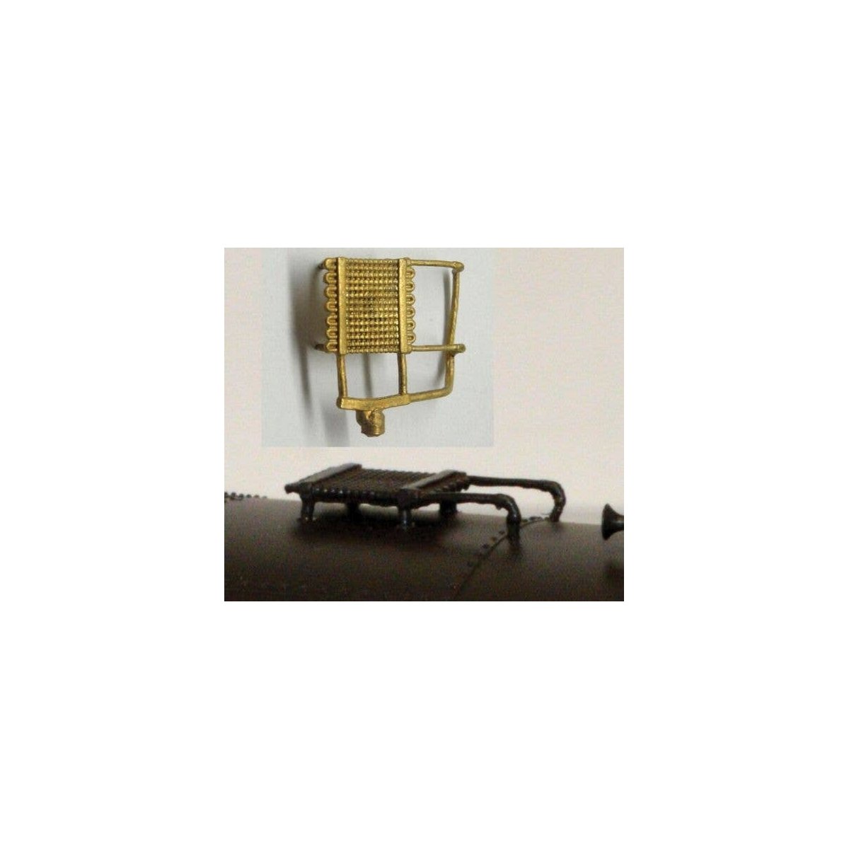 F-Unit Roof-Mount Radiator -- SP&S Style Lengthwise Piping Brass, HO, Cal Scale 190684