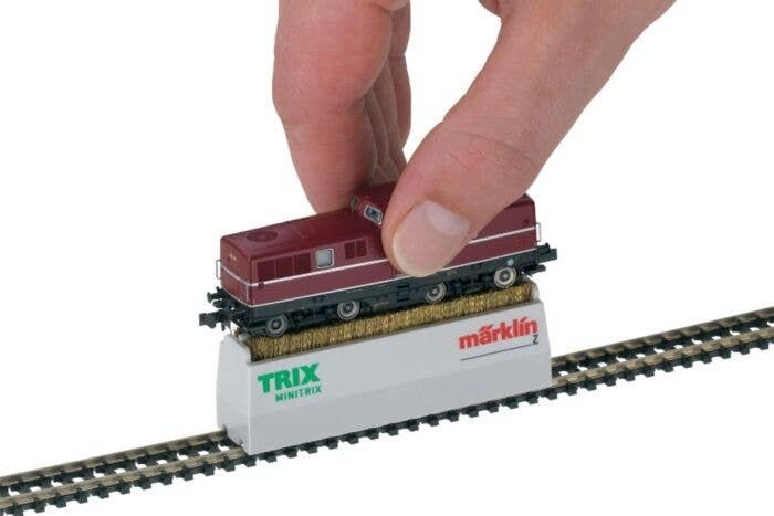 Locomotive Wheel Cleaning Brush - Minitrix -- 2-Rail, Z, Trix 66623