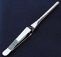 Cross-Locking Tweezers -- 6-3/8′, All Scales, Mascot Precision Tools 500