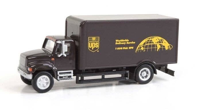 International(R) 4900 Single-Axle Box Van - Assembled -- United Parcel Service (Bow Tie Shi, HO, Walthers SceneMaster 11293