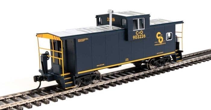 International Extended Wide-Vision Caboose - Ready to Run -- Chesapeake & Ohio 903226, HO, WalthersMainline 8711