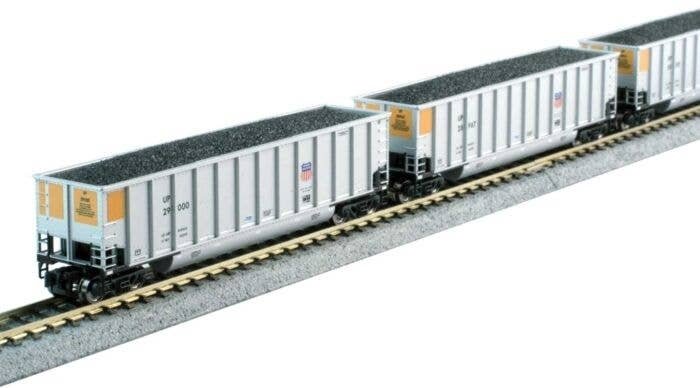 BethGon Coalporter 8-Pack - Ready to Run -- Union Pacific (silver, yellow, Small Shield), N, Kato USA Inc 1064631