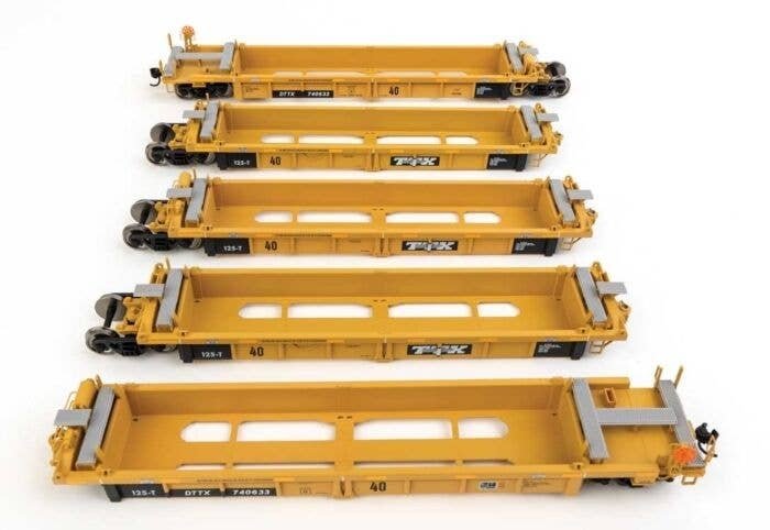 Thrall 5-Unit Rebuilt 40′ Well Car - Ready to Run -- TTX DTTX 740633 - black & white TTX logo, HO, WalthersMainline 55665