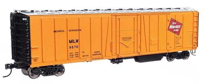 50′ AAR Mechanical Refrigerator Car - Ready-to-Run -- Milwaukee Road 9676, HO, WalthersMainline 3787