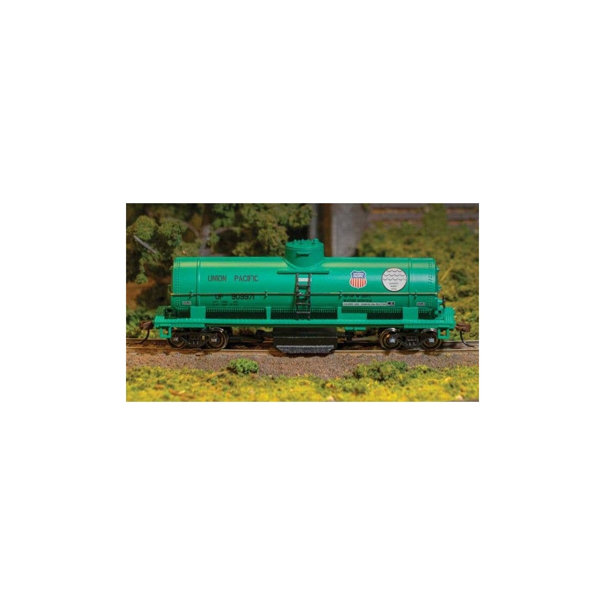 Track Cleaning Tank Car - Ready-to-Run - Silver Series(R) -- Union Pacific (MOW green), HO, Bachmann Industries 16305