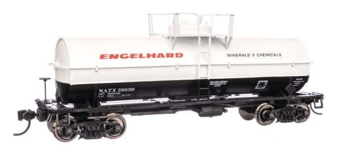36′ 10,000-Gallon Insulated Tank Car w/Large Dome, Bolted Jacket - Ready to -- Engelhard Minera, HO, WalthersMainline 48411