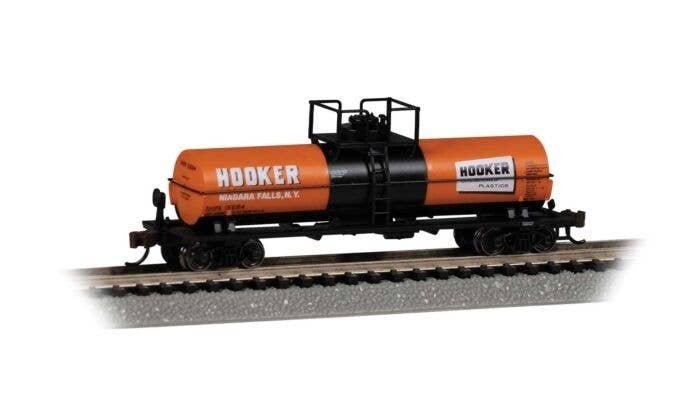 Chemical Tank Car with Large Dome - Ready to Run -- Hooker Chemicals SHPX 15864 (orange, blac, N, Bachmann Industries 75853