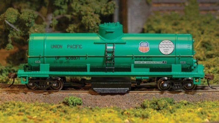 Track Cleaning Tank Car - Ready-to-Run - Silver Series(R) -- Union Pacific (MOW green), HO, Bachmann Industries 16305