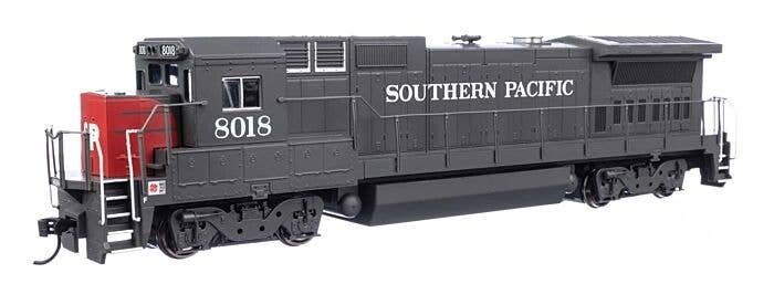 GE Dash 8-40B - ESU(R) Sound & DCC -- Southern Pacific(TM) 8018 (gray, red, white large SP on n, HO, WalthersMainline 19572