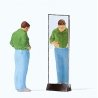 Man Trying On Pants w/Mirror, HO, Preiser Kg 28161