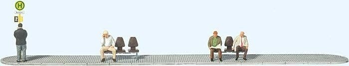 Men Waiting at the Bus or Streetcar Stop -- pkg(4), HO, Preiser Kg 10706