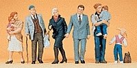 Pedestrians -- Parents and Grandparents w/Children, HO, Preiser Kg 10415