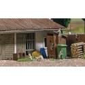 Raccoons - Action Set -- 5 Adult and 2 Young Raccoons, Wood Fence, Wood Pile, Trash Can, Cart,, HO, Busch Gmbh & Co Kg 7922