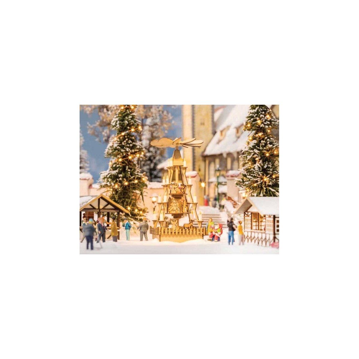 Christmas Tree Pyramid Statue - Laser-Cut Minis -- Laser-Cut Wood Kit, HO, Noch Gmbh & Co 14395