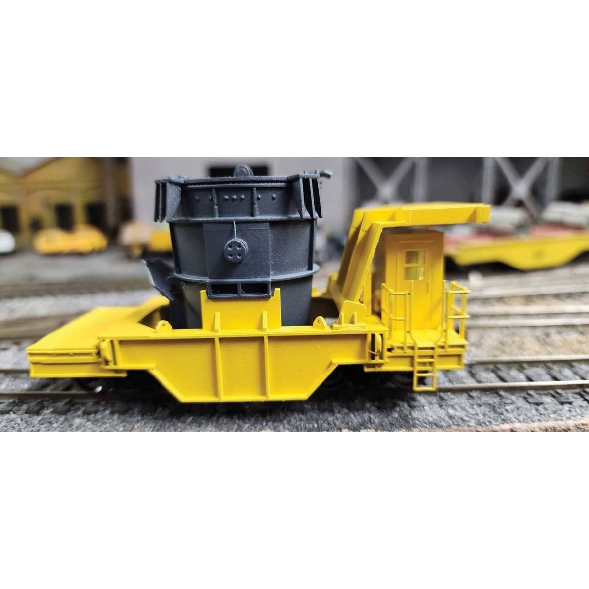 Steel Mill Ladle Transfer Car with Ladle - Kit -- With Trucks, Kadee Couplers, Metal Wheels (undecorated), HO, State Tool & Die 