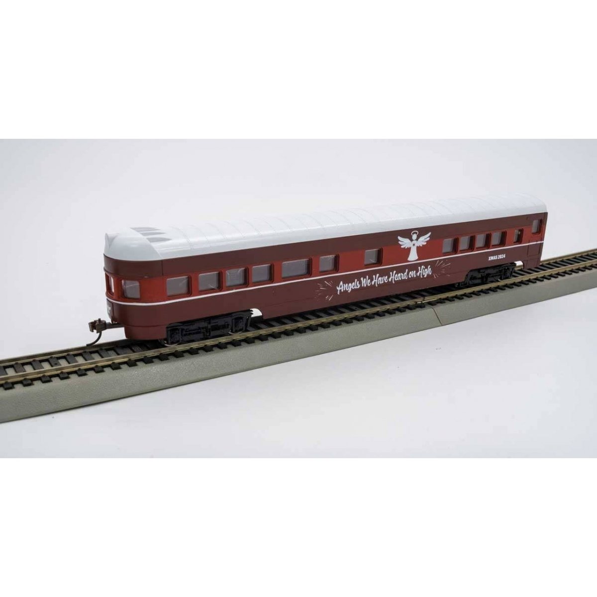 Smooth-Side Observation - Ready to Run -- 2024 Christmas (maroon, red, white, Angels We Have Heard on High), HO, Con-Cor 1007017