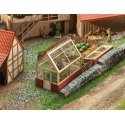 Greenhouse -- Laser-Cut Kit - 1-15/16 x 1-1/4 x 1-7/8′ 4.9 x 3.1 x 4.8cm, HO, Faller Gmbh 180305