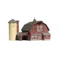 Old Weathered Barn - Built-&-Ready Landmark Structures(R) -- Assembled - 7-13/16 x 5-11/16′ 19.8 x 14.4cm, HO, Woodland Scenic
