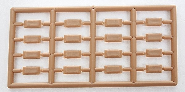 Burlap Sacks pkg(64 Unpainted Plastic), HO, Tichy Train Group 8175