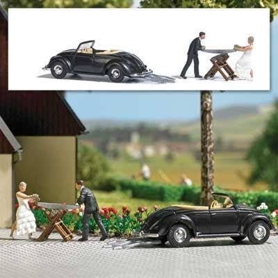 Wedding Tradition - Action Set -- Wedding Couple Sawing Log, Sawhorse, Hebmuller VW Beetle Con, HO, Busch Gmbh & Co Kg 7980