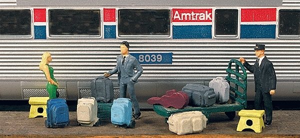 Modern Luggage Set - Mini-Tales(TM) -- Unpainted, HO, Monroe Models 2305