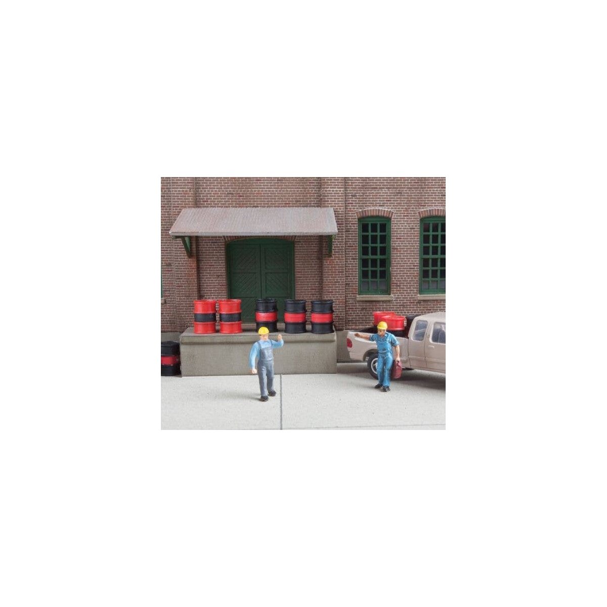 Oil Drums pkg(24) -- Kit, HO, Walthers SceneMaster 4152