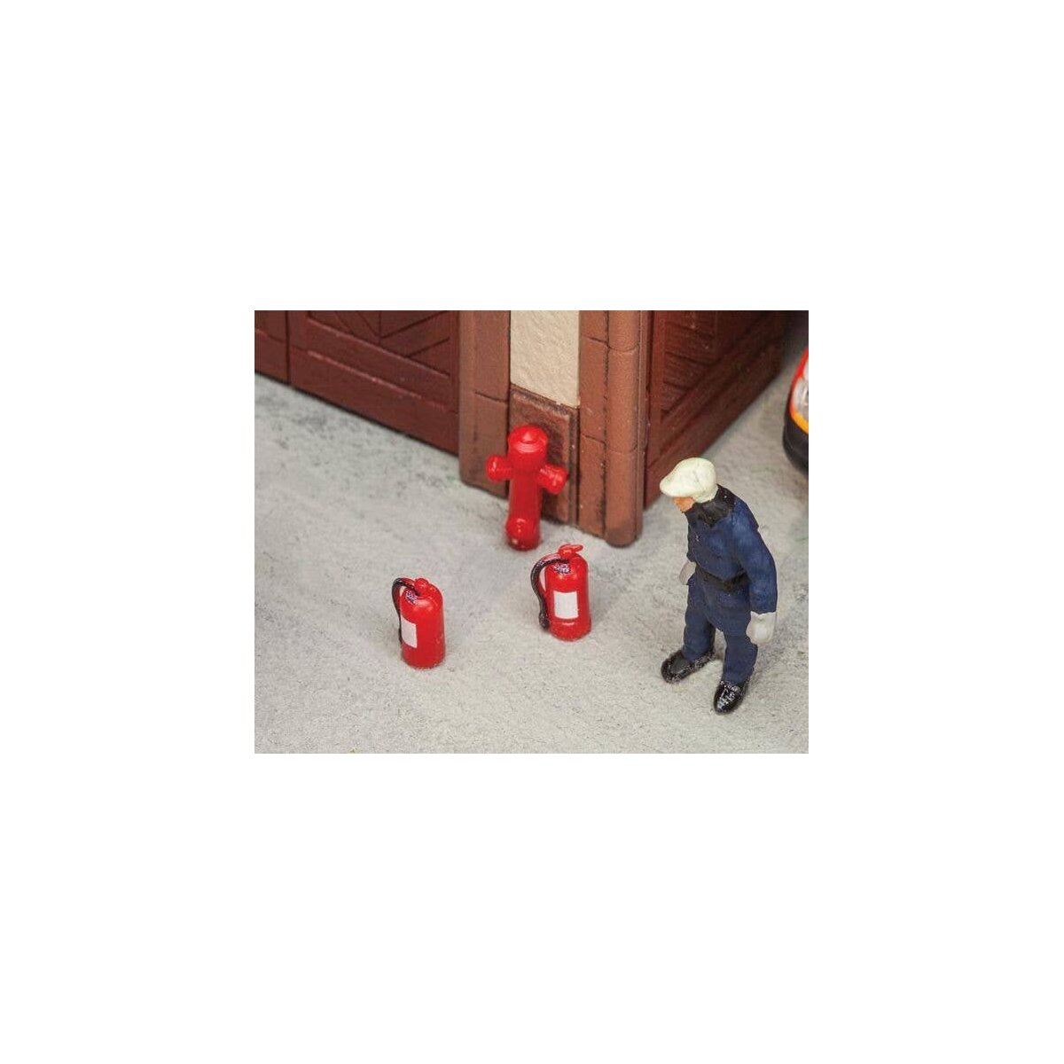 Fire Extinguishers & Hydrants -- 6 Extinguishers, 2 Hydrants, HO, Faller Gmbh 180950